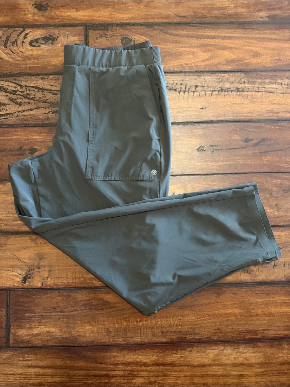 Apana Olive Lightweight Joggers With Pockets